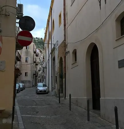 Casa Vacanza Via Spinuzza Cefalù