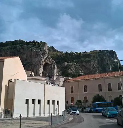 Casa Vacanza Via Spinuzza Lejlighed Cefalù